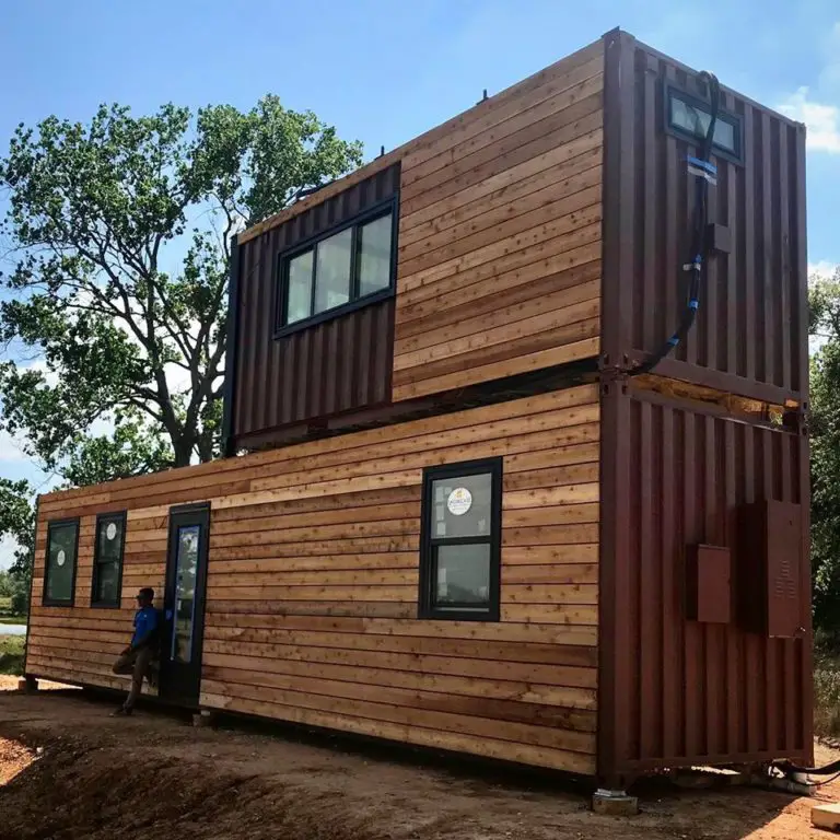 “The Oaks” Helm Container Home by Cargohome