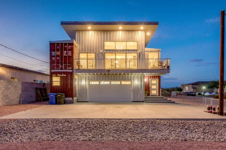 Shipping Container House in the Desert - USA | Living in a Container