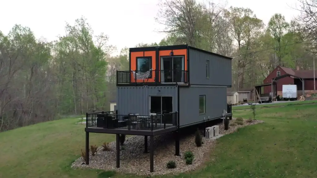 Ultra Modern Home made of 4 Containers