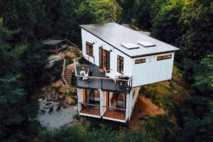 The Overlook Box Hop: A Stunning Shipping Container Home in Hocking Hills